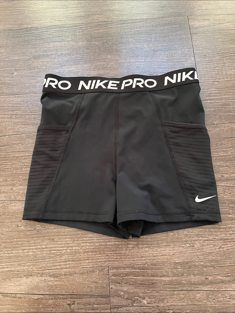 Nike Black Pro Mid-Rise Women's Bike Shorts Size Medium